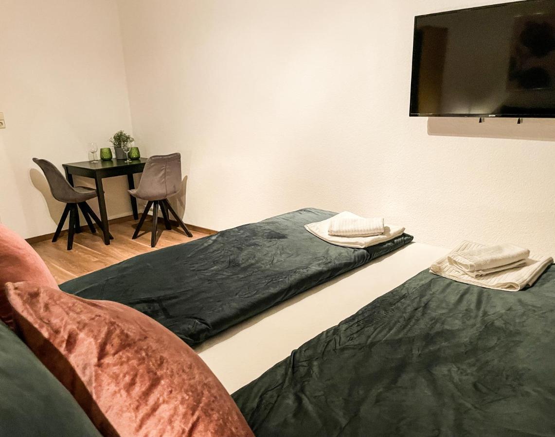 Apartment Fuer 3 Gaeste Kostenlose Parkplaetze Und Lift Hannover Ngoại thất bức ảnh